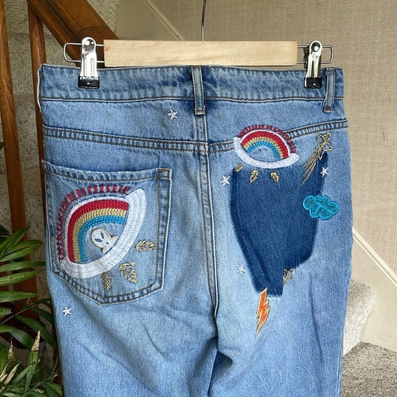 Forever 21 Boyfriend Jeans with Fun Embroidery - Picture 9 of 15